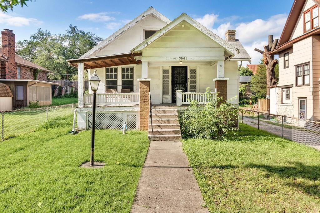 Listing Photo MLS #HMS2634898