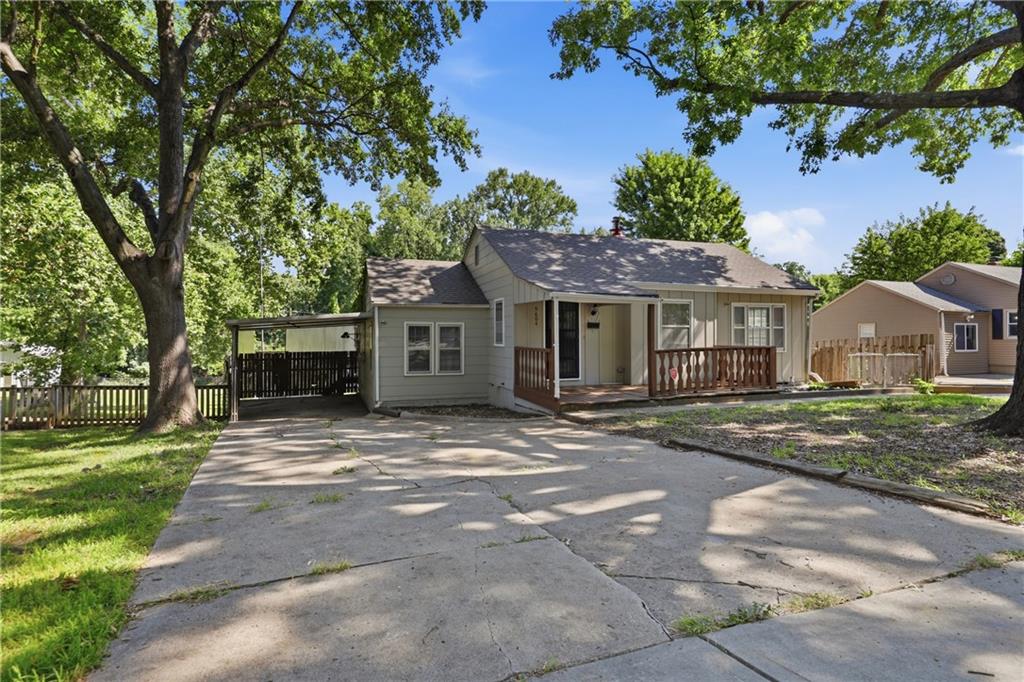 Listing Photo MLS #HMS2635006