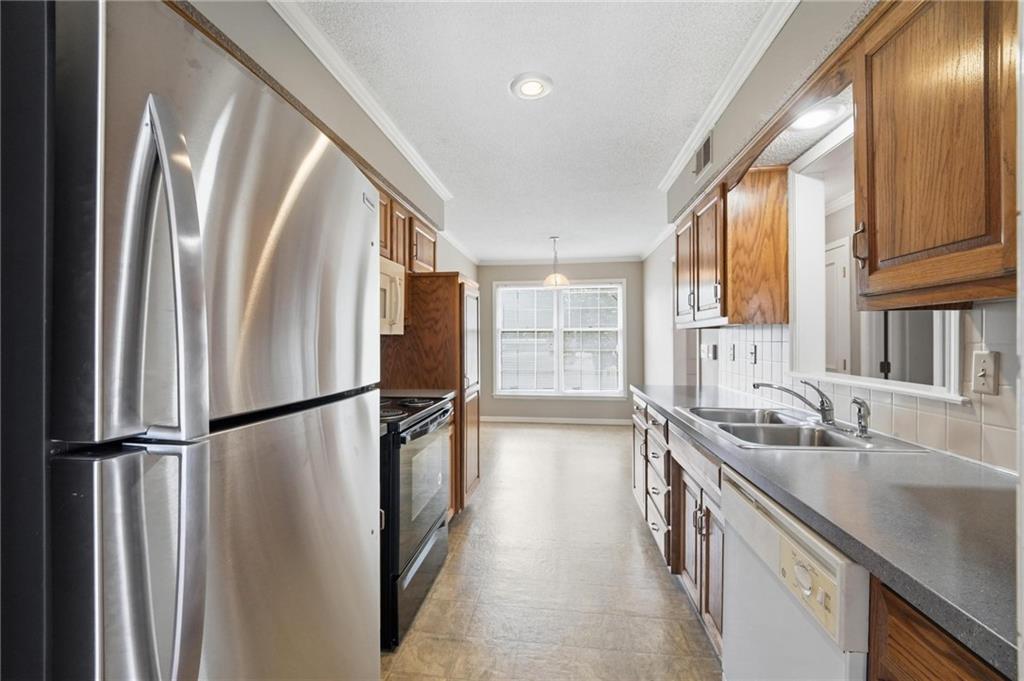 Listing Photo MLS #HMS2635037