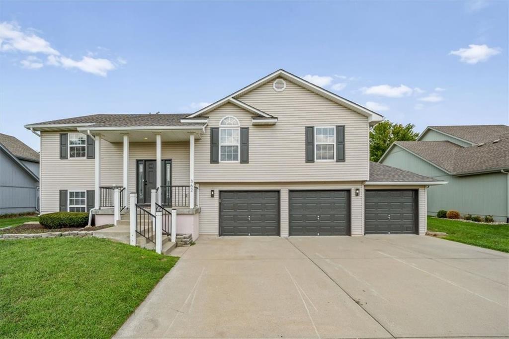 Listing Photo MLS #HMS2635128