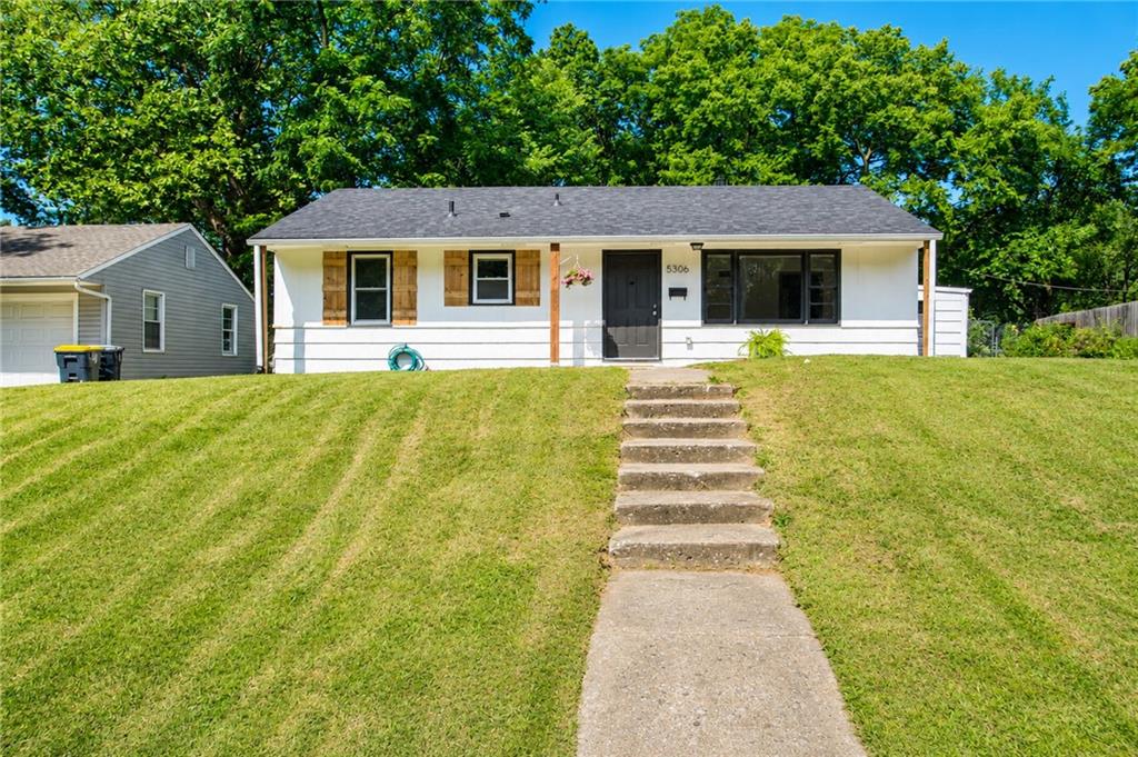 Listing Photo MLS #HMS2635144