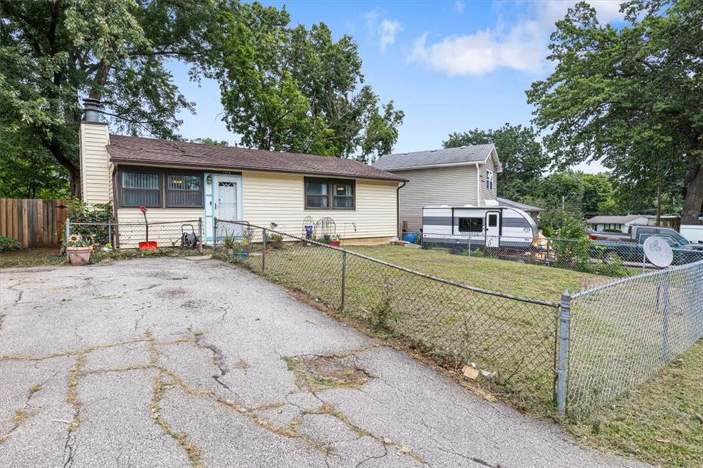 Listing Photo MLS #HMS2635217