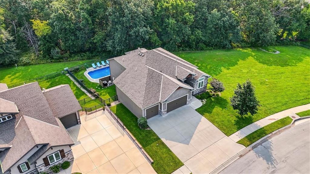 Listing Photo MLS #HMS2635243