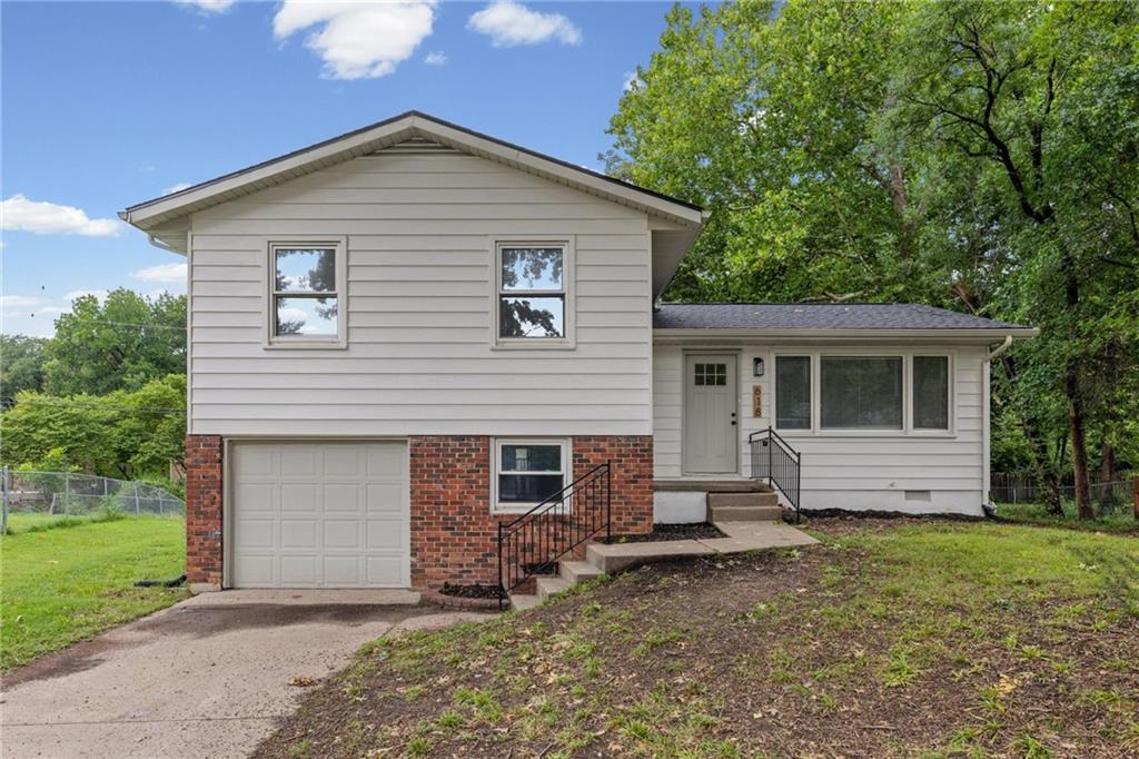 Listing Photo MLS #HMS2635396