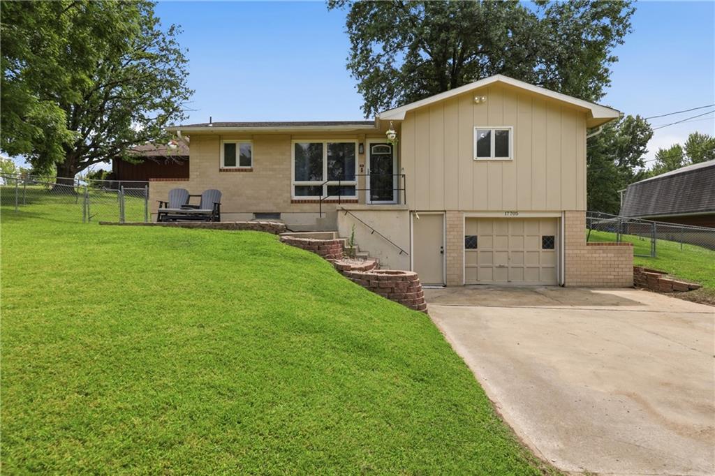 Listing Photo MLS #HMS2635549