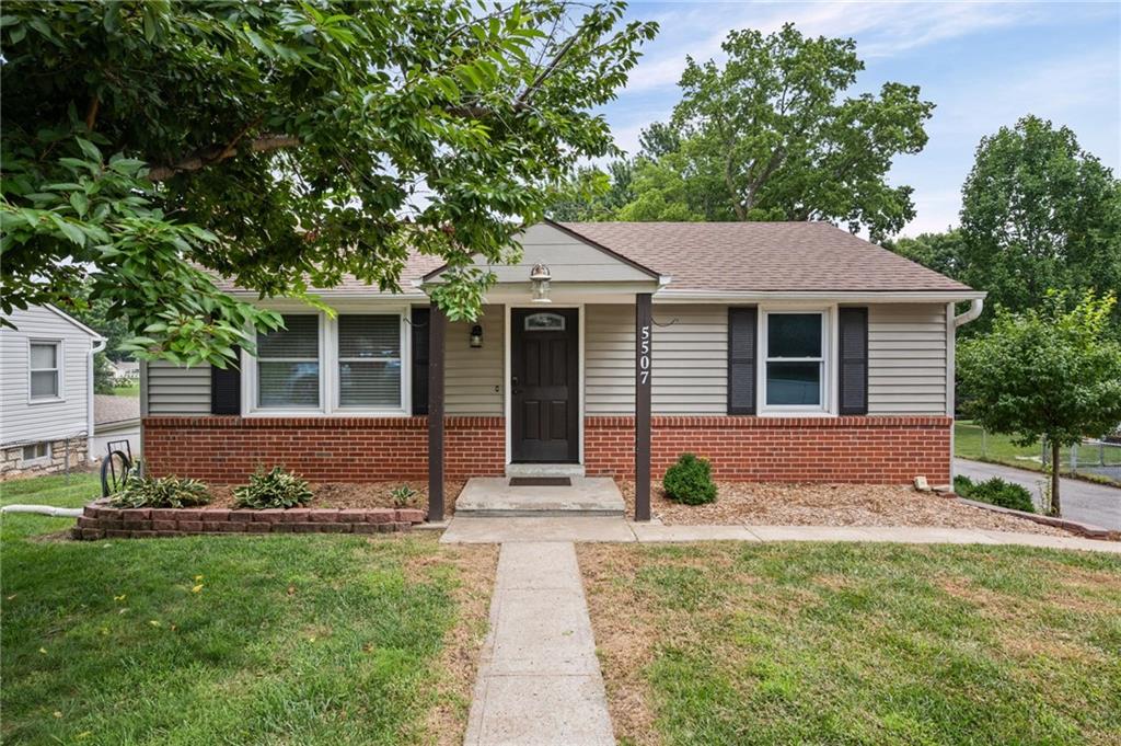 Listing Photo MLS #HMS2635565