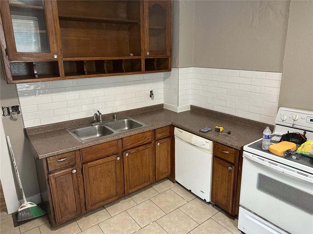Listing Photo MLS #HMS2635640