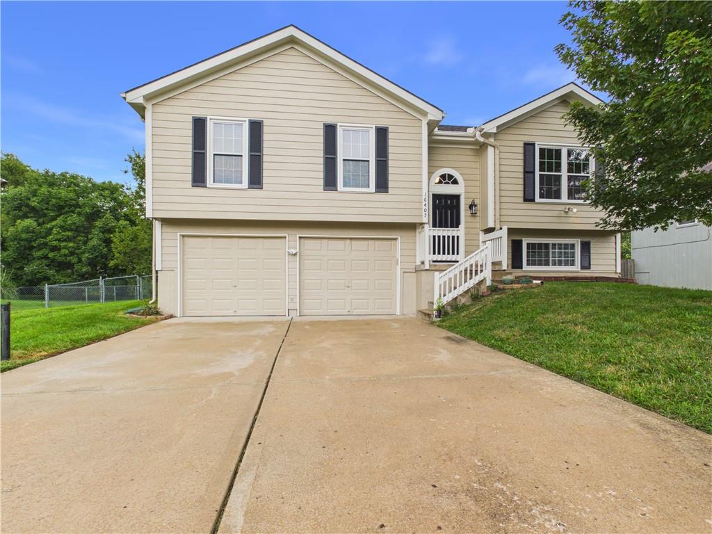 Listing Photo MLS #HMS2635650