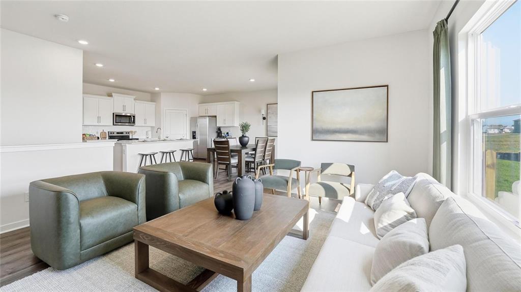 Listing Photo MLS #HMS2635772