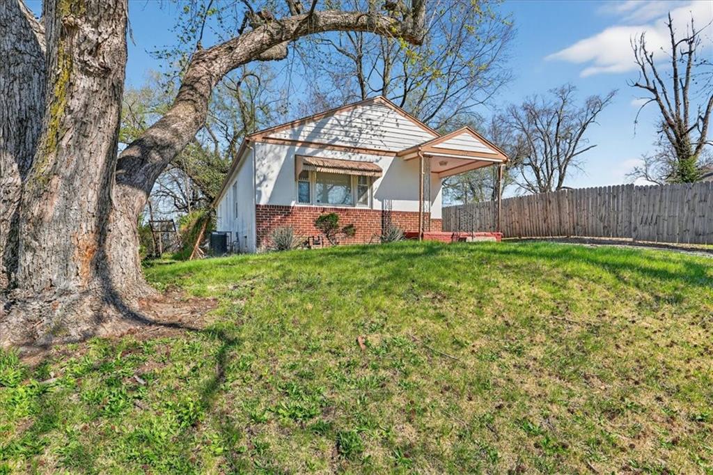 Listing Photo MLS #HMS2635791