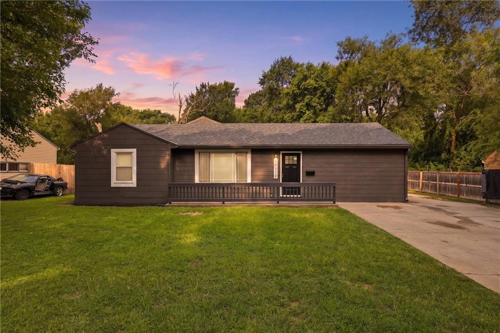 Listing Photo MLS #HMS2635834