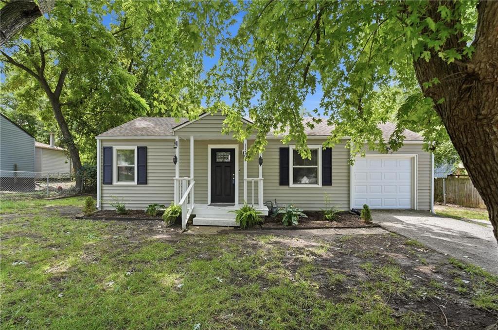 Listing Photo MLS #HMS2635836