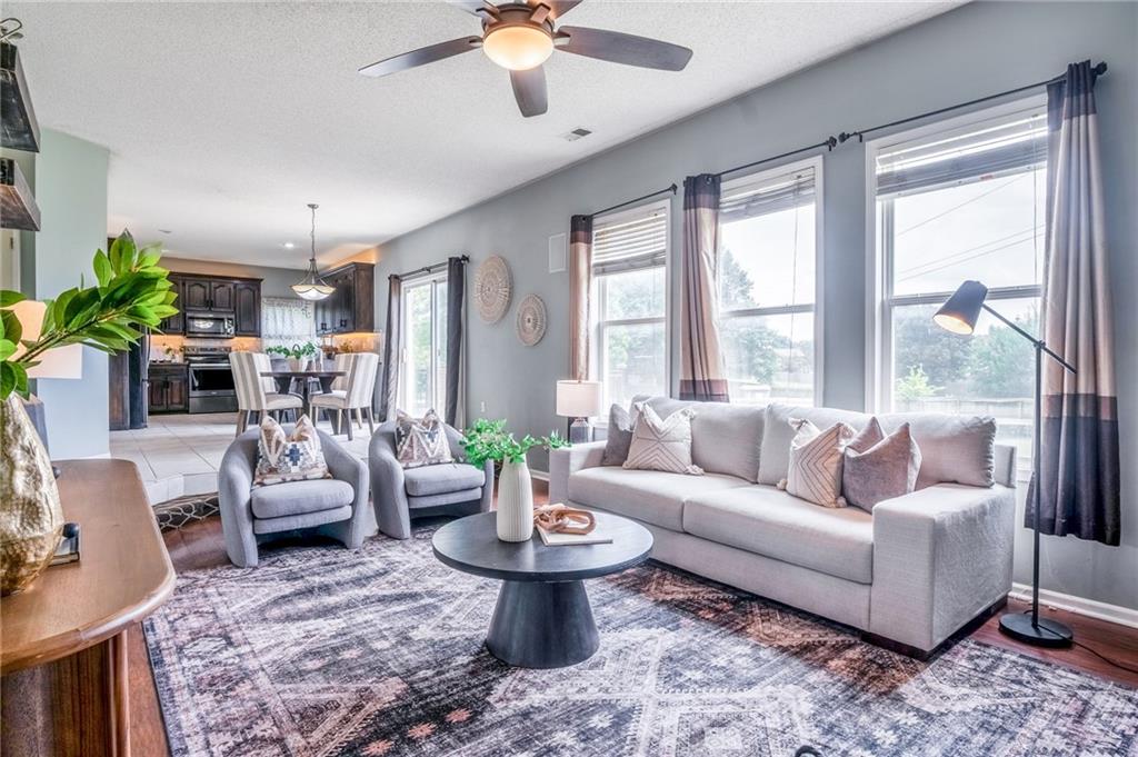 Listing Photo MLS #HMS2635874