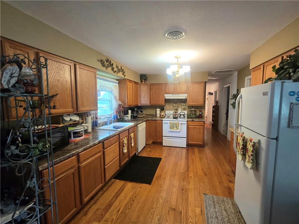 Listing Photo MLS #HMS2635908