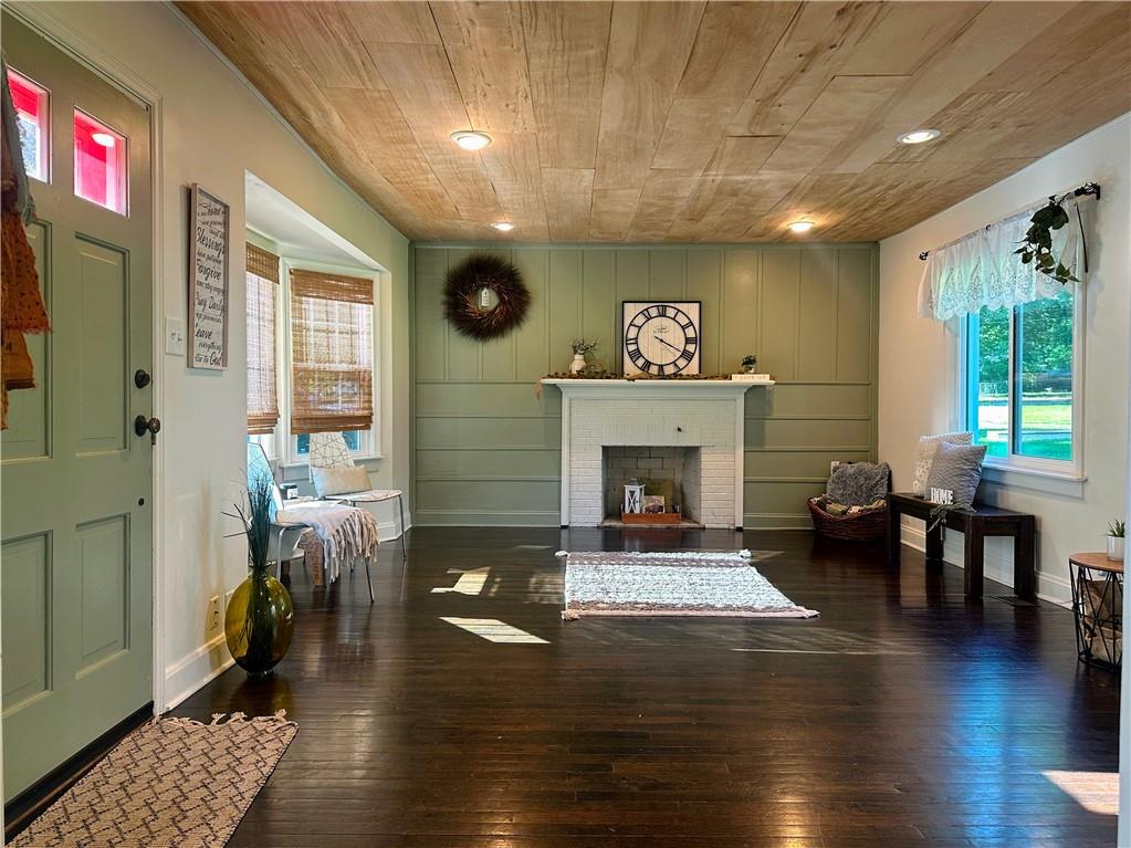 Listing Photo MLS #HMS2635931