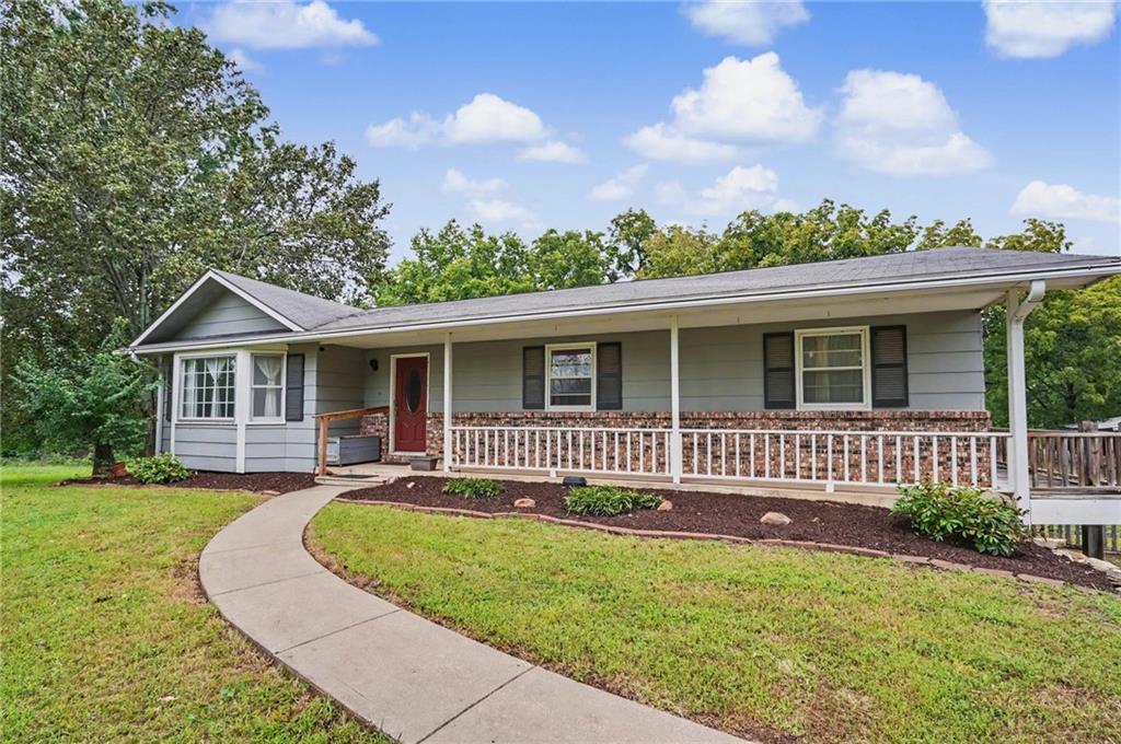 Listing Photo MLS #HMS2635943