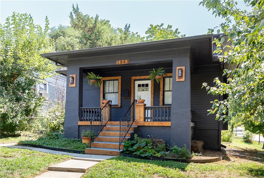 Listing Photo MLS #HMS2635951