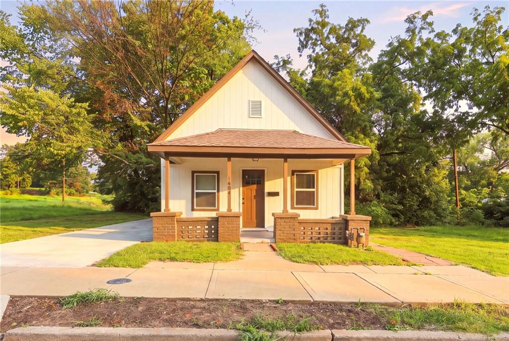 Listing Photo MLS #HMS2635968