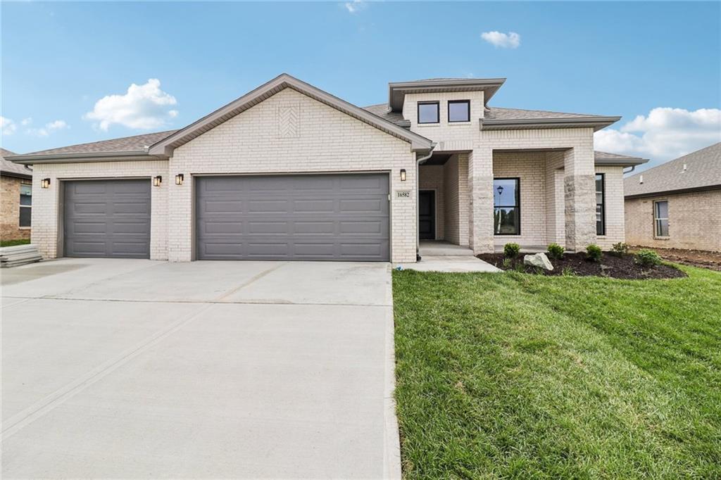 Listing Photo MLS #HMS2636002