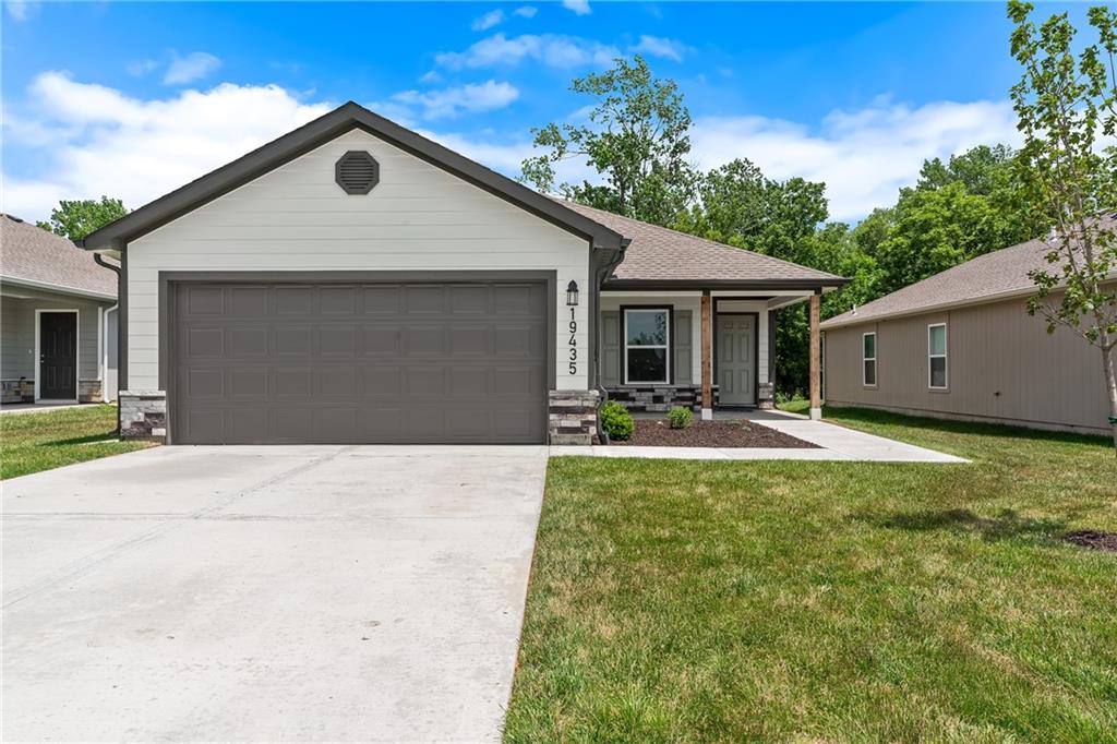 Listing Photo MLS #HMS2636127