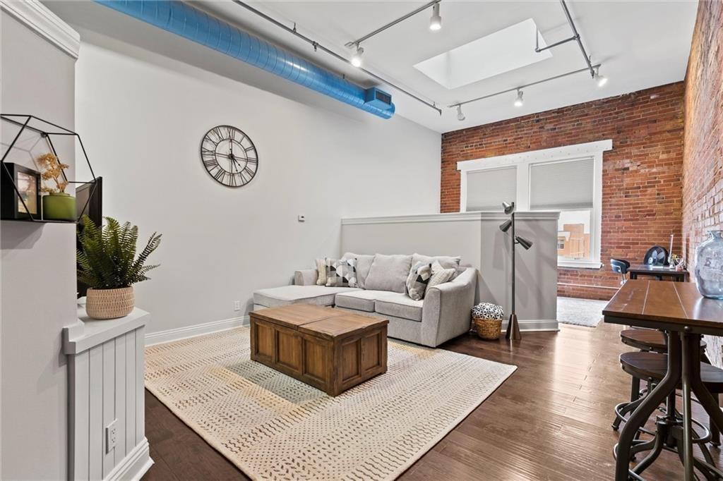 Listing Photo MLS #HMS2636244