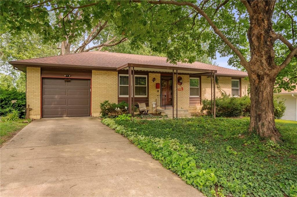 Listing Photo MLS #HMS2636373