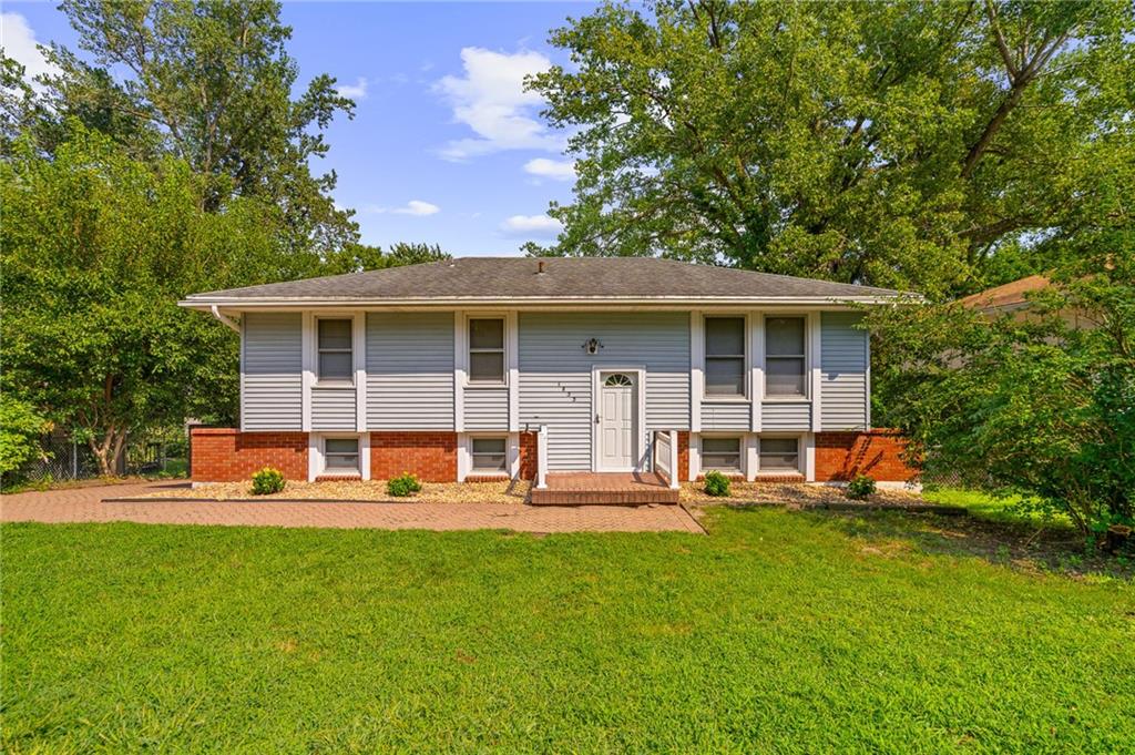 Listing Photo MLS #HMS2636393