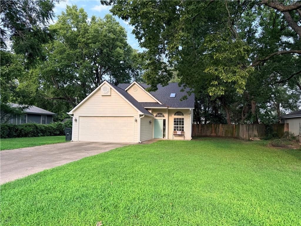 Listing Photo MLS #HMS2636395