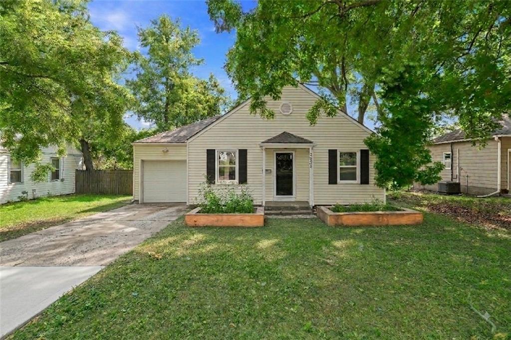 Listing Photo MLS #HMS2636423