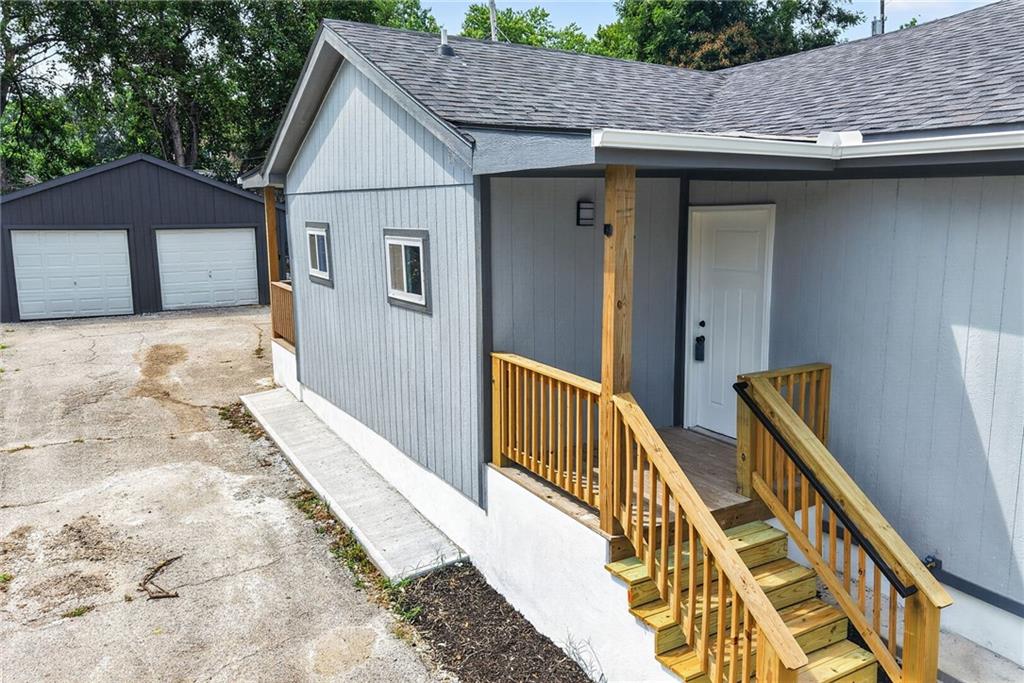 Listing Photo MLS #HMS2636585