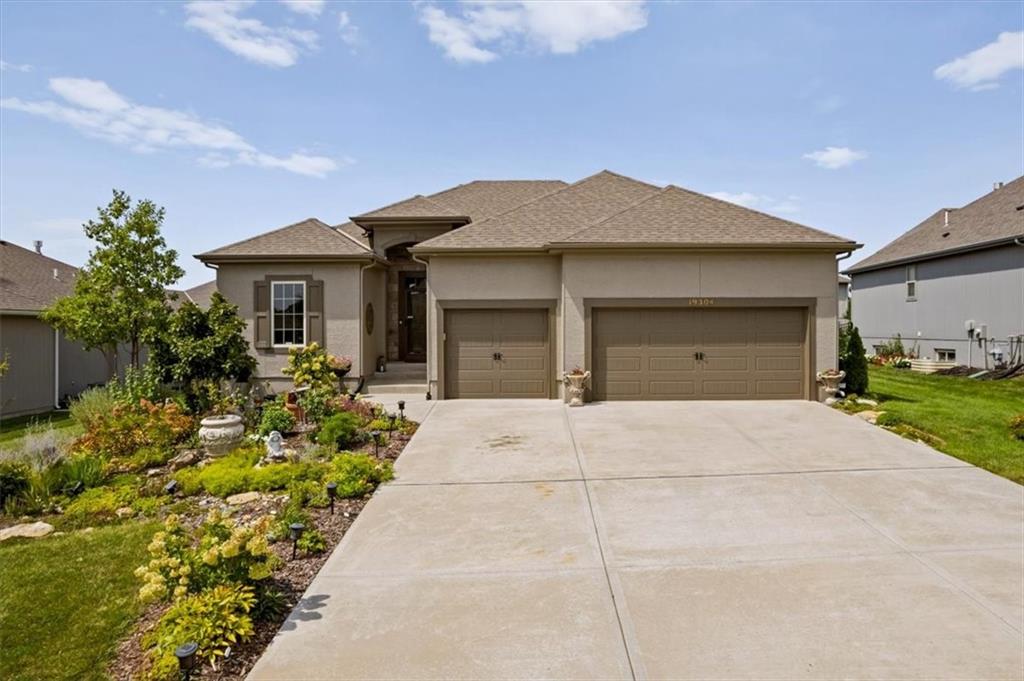 Listing Photo MLS #HMS2636733