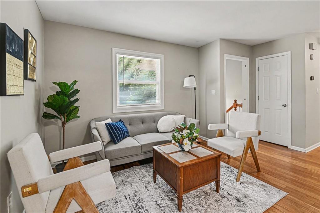 Listing Photo MLS #HMS2636772