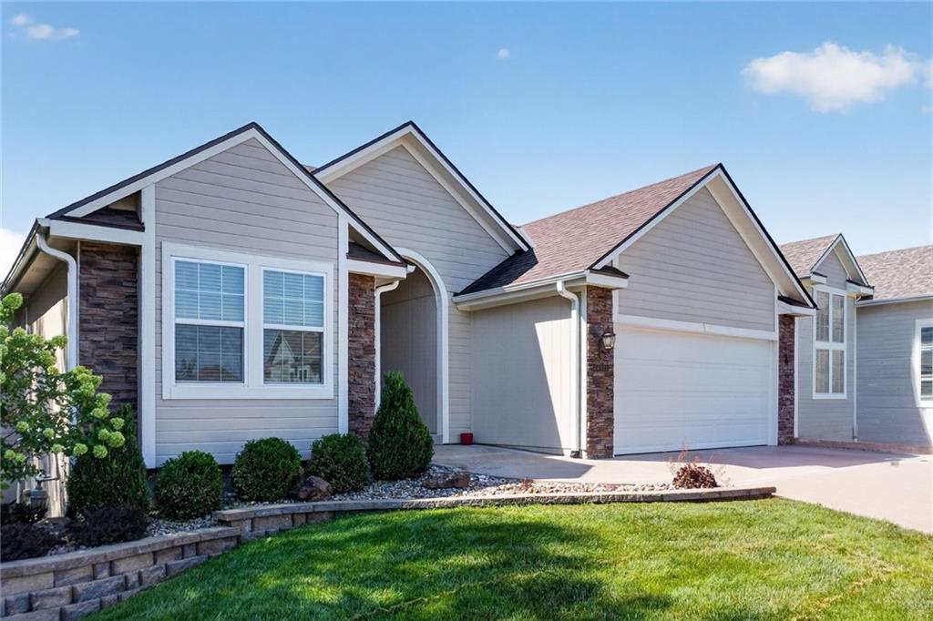 Listing Photo MLS #HMS2636788
