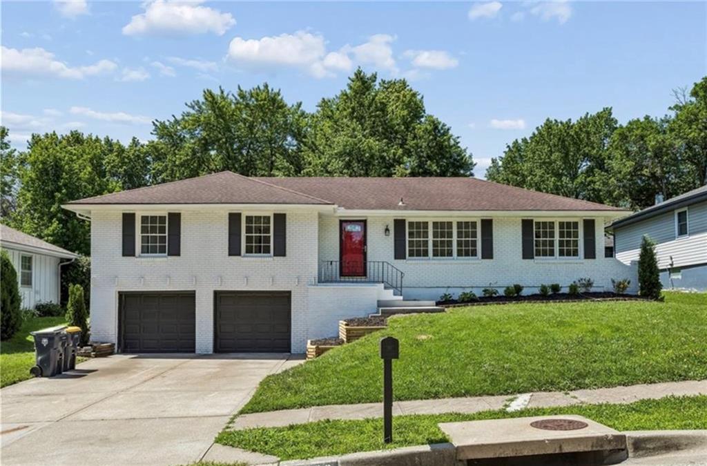 Listing Photo MLS #HMS2636944