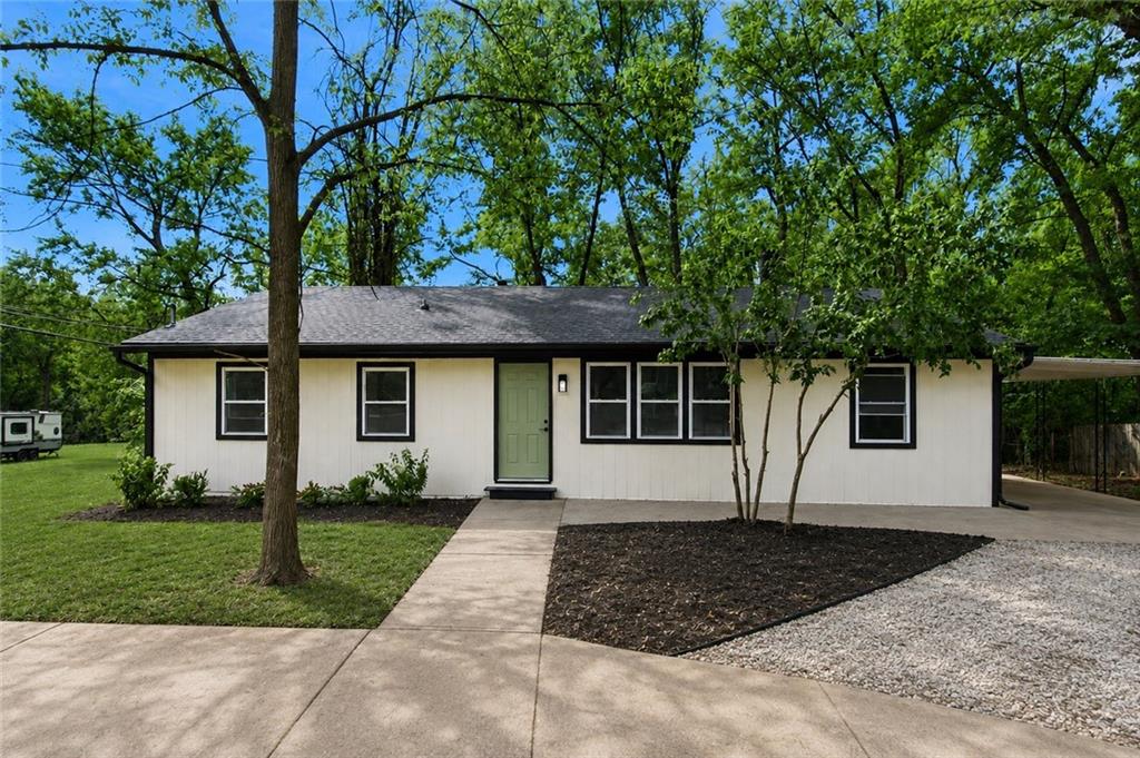 Listing Photo MLS #HMS2636954