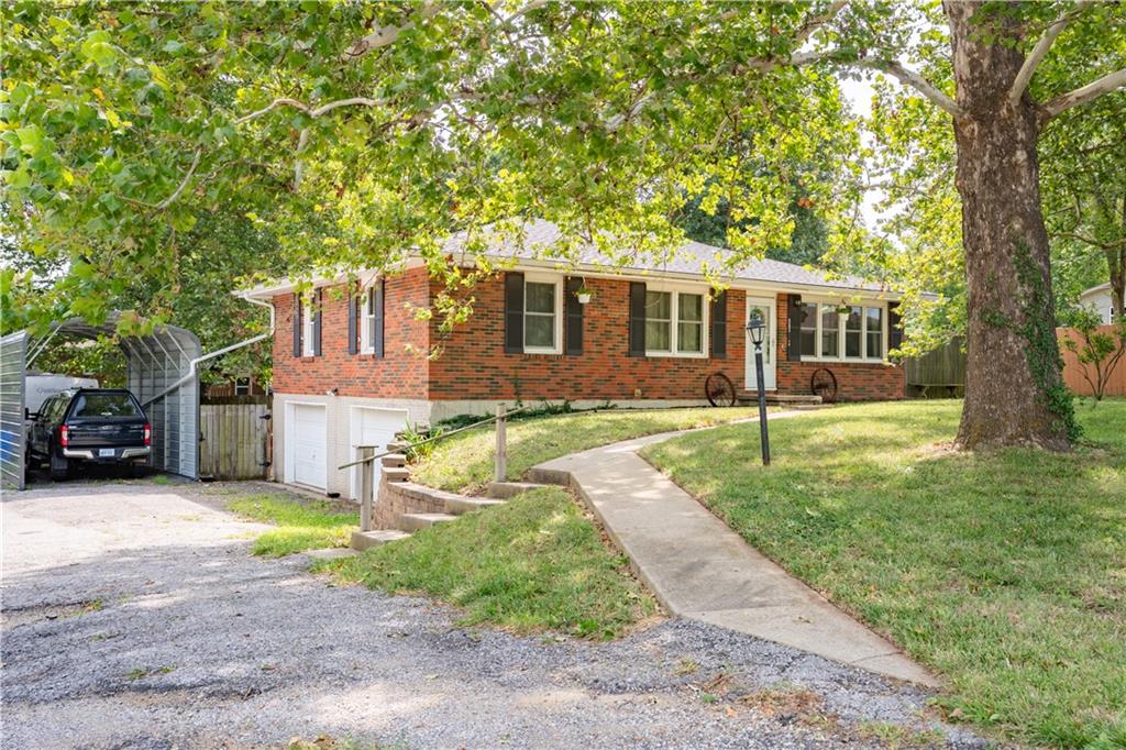 Listing Photo MLS #HMS2637046