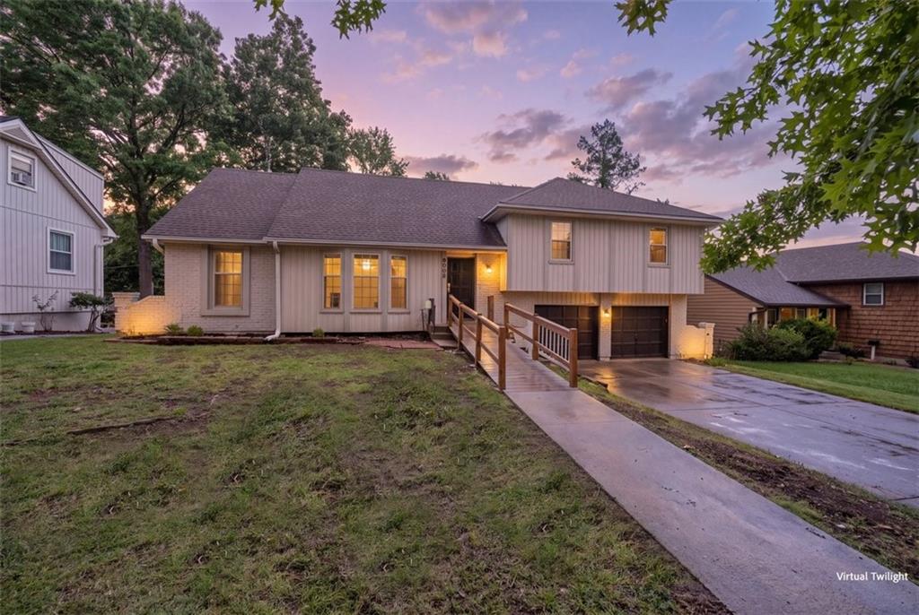 Listing Photo MLS #HMS2637051