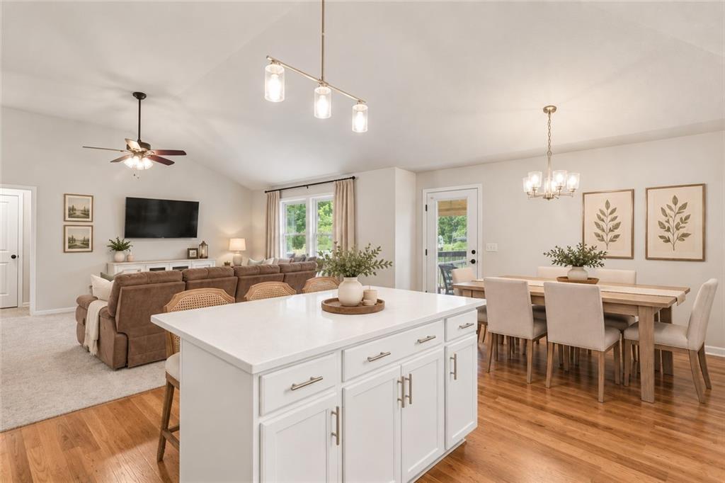 Listing Photo MLS #HMS2637083