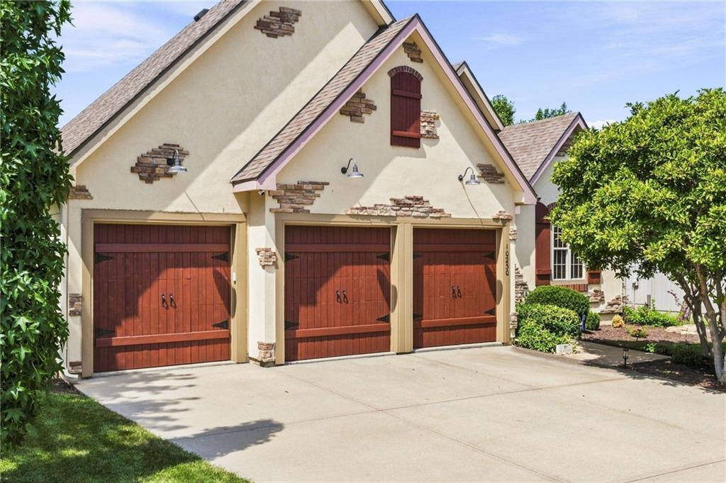 Listing Photo MLS #HMS2637234