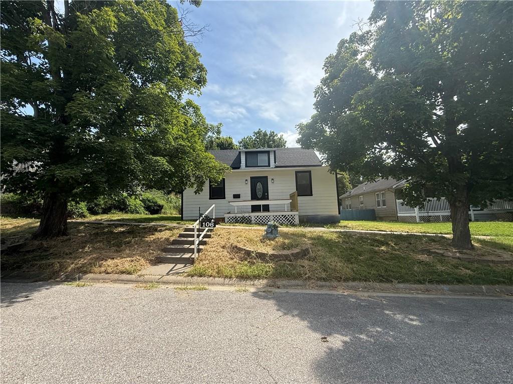 Listing Photo MLS #HMS2637276