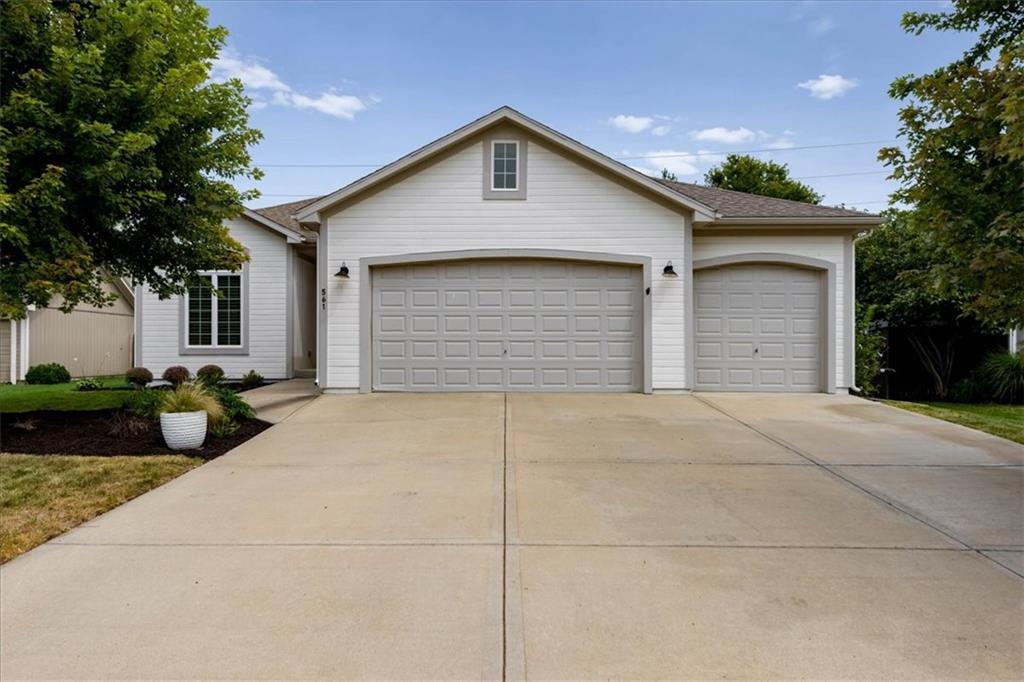 Listing Photo MLS #HMS2637562