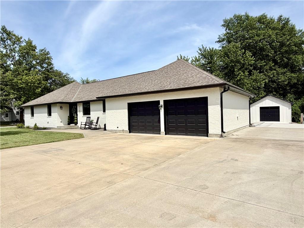 Listing Photo MLS #HMS2637597