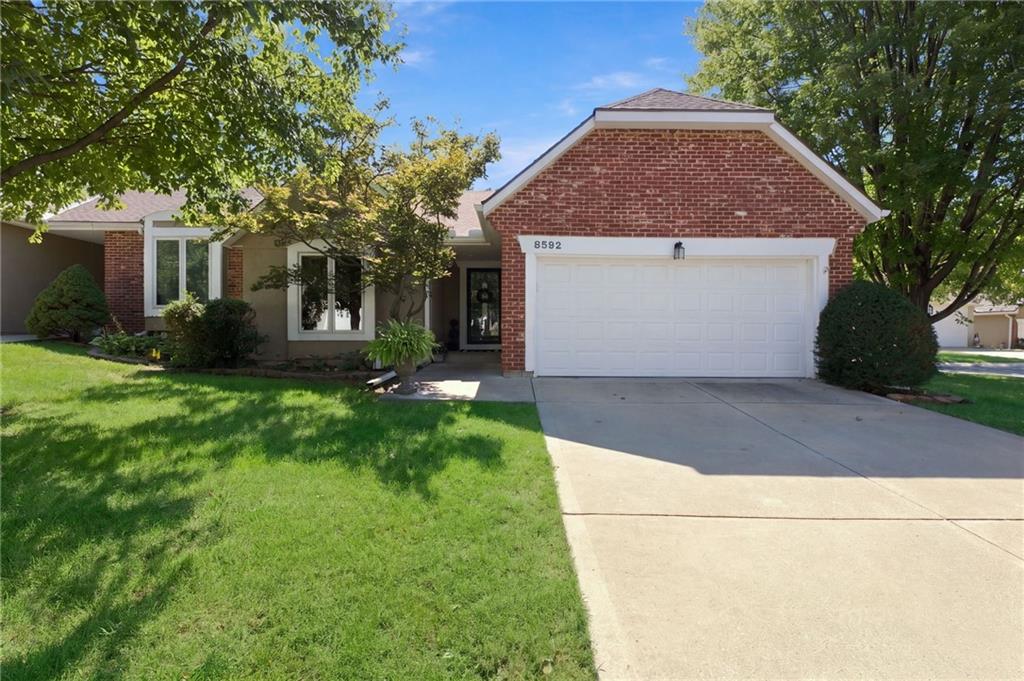 Listing Photo MLS #HMS2637611