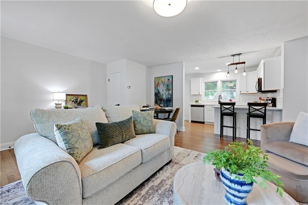 Listing Photo MLS #HMS2637620
