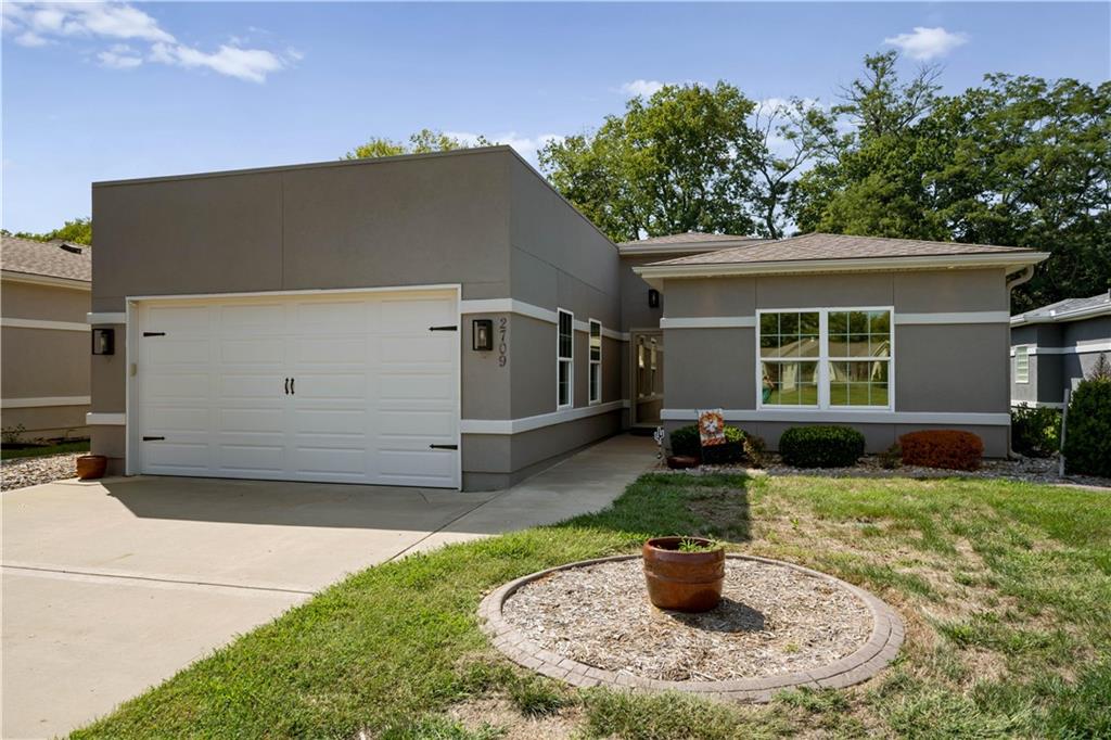 Listing Photo MLS #HMS2637633