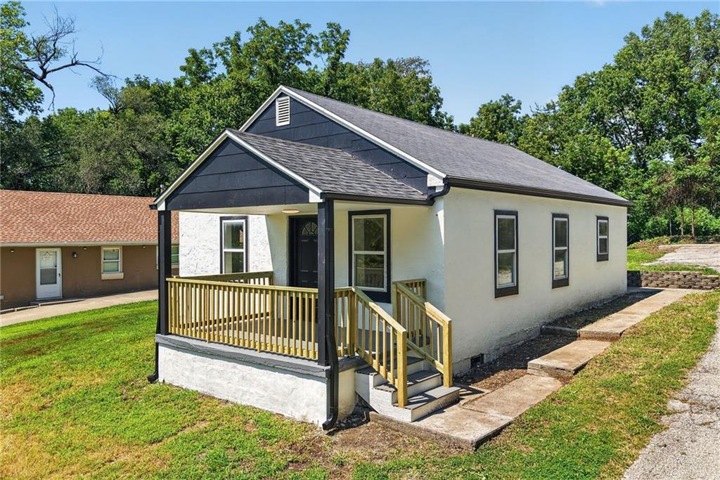 Listing Photo MLS #HMS2637897