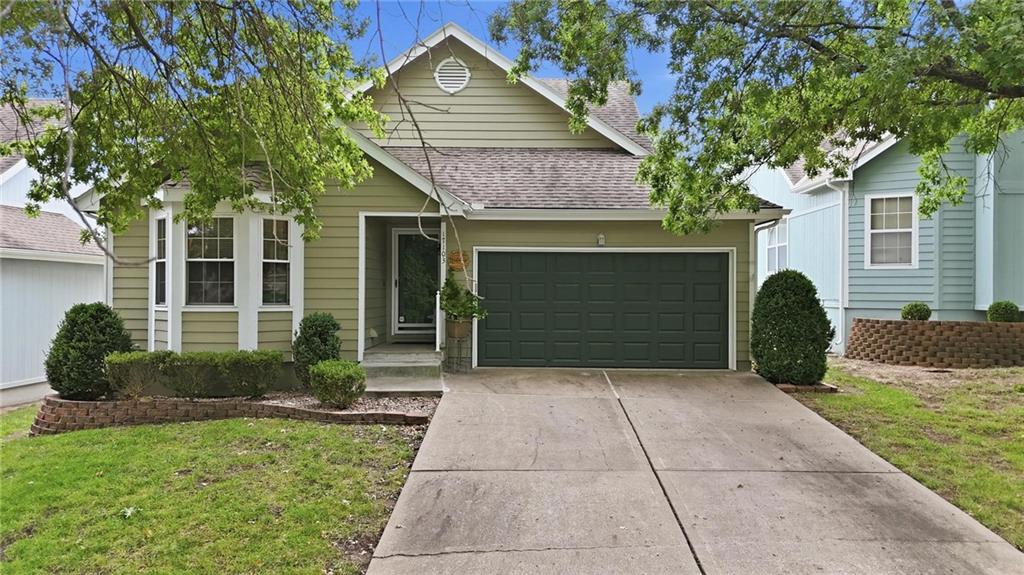 Listing Photo MLS #HMS2637906