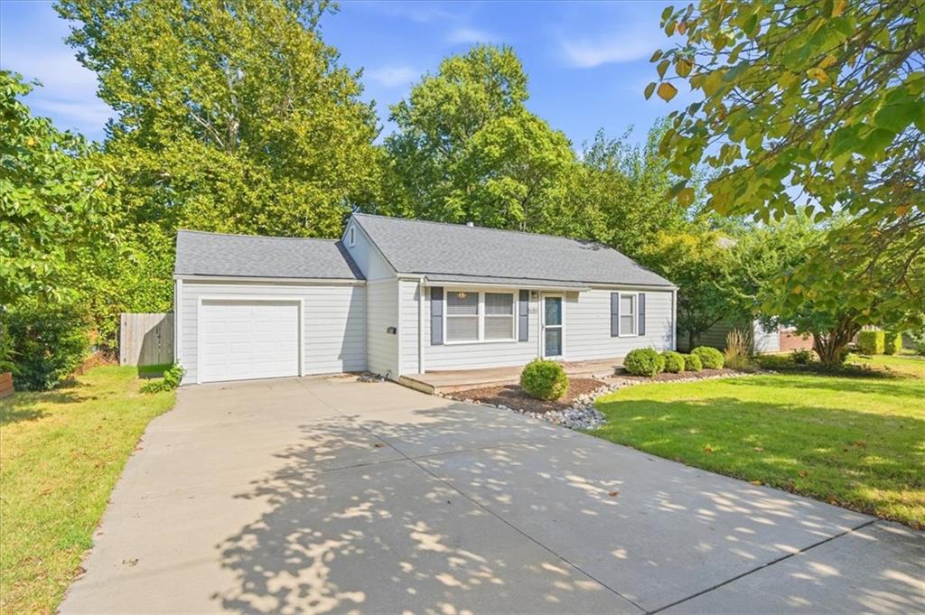 Listing Photo MLS #HMS2637963