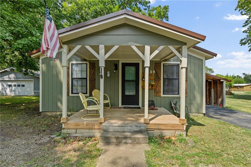 Listing Photo MLS #HMS2637967