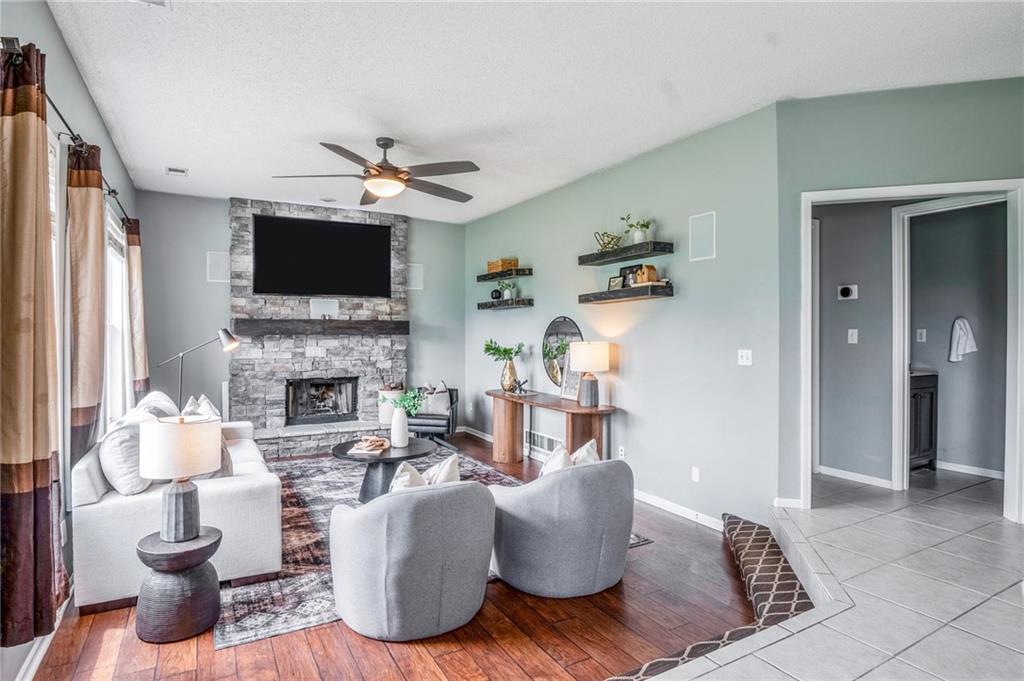 Listing Photo MLS #HMS2637987